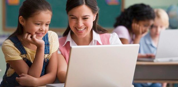 Essential Tips for Leveraging EdTech to Boost English Learner Achievement